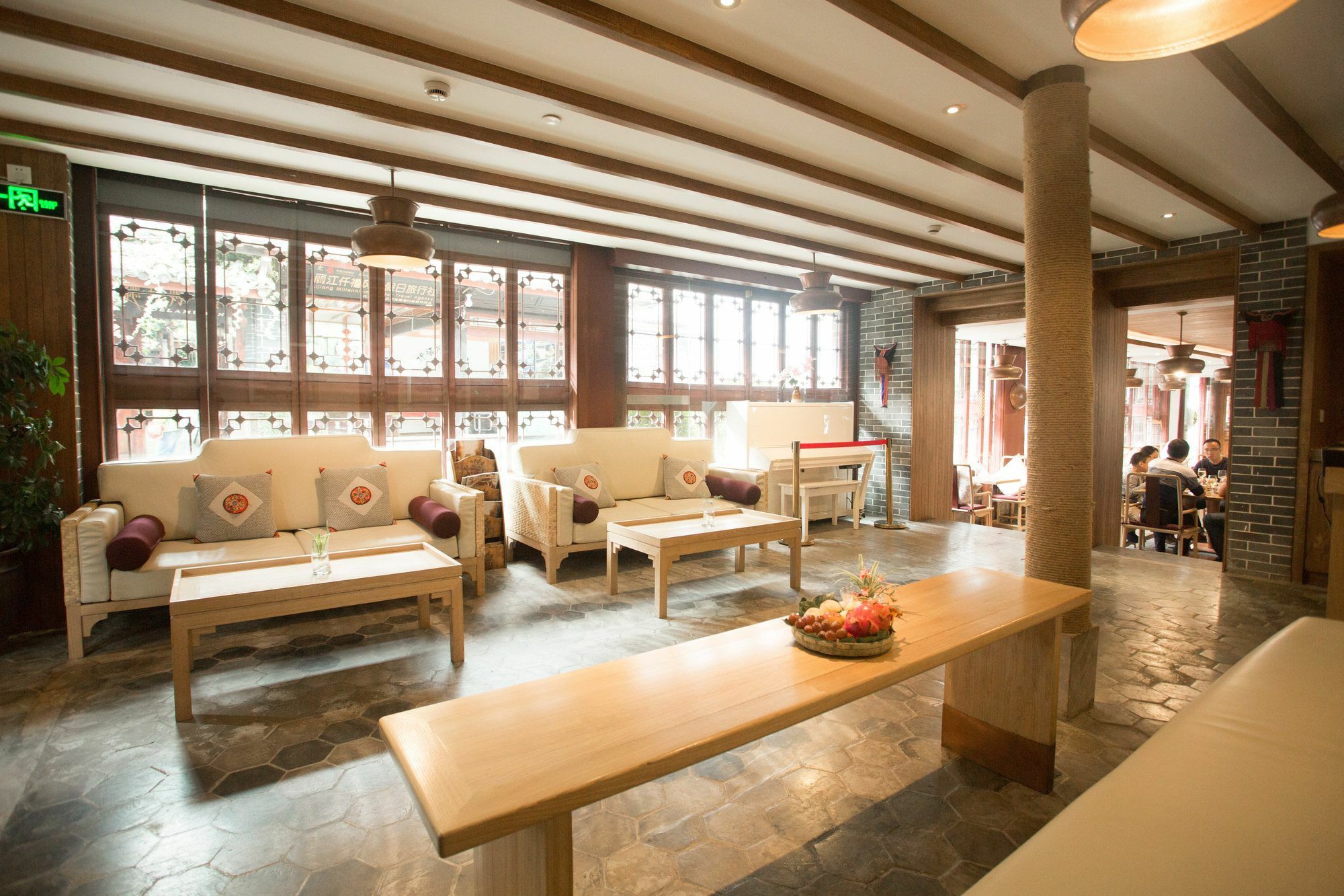 Lijiang Ivy Garden Resort Hotel Екстер'єр фото
